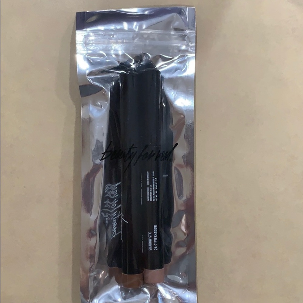 Beauty for Real Shadow Stick